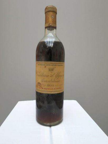null 1 bouteille Château d'YQUEM, 1er cru supérieur Sauternes 1955 (B, elt)