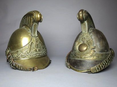 null Coque de casque à cimier de Sapeur-Pompier de St Marcel, modèle 1855, en laiton....