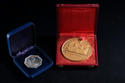 null Deux médailles commémoratives de la Banque de France.