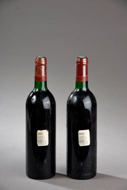 null 2 bouteilles CH. LATOUR, 1° cru Pauillac 1984 (SE, J) 