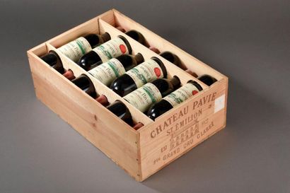 null 12 bouteilles CH. PAVIE, 1° Grand Cru St-Emilion 1992 cb 