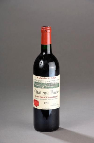 null 1 bouteille CH. PAVIE, 1° Grand Cru St-Emilion 1994 (etlt) 