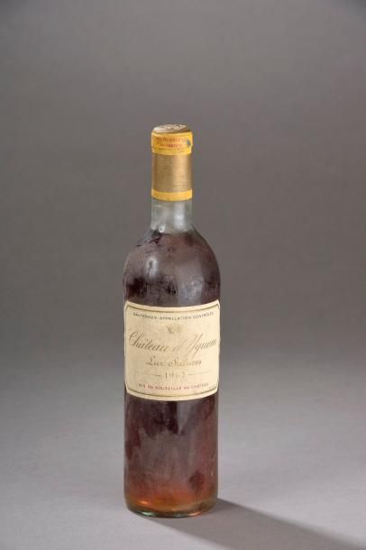 null 1 bouteille CH. D'YQUEM, 1° cru supérieur Sauternes 1967 (es, elt, J) 