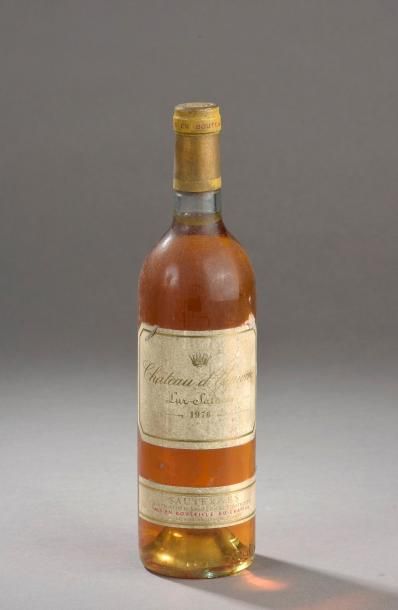 null 1 bouteille CH. D'YQUEM, 1° cru supérieur Sauternes 1976 (es, elt) 