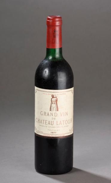 null 1 bouteille CH. LATOUR, 1° cru Pauillac 1977 (els, TLB) 