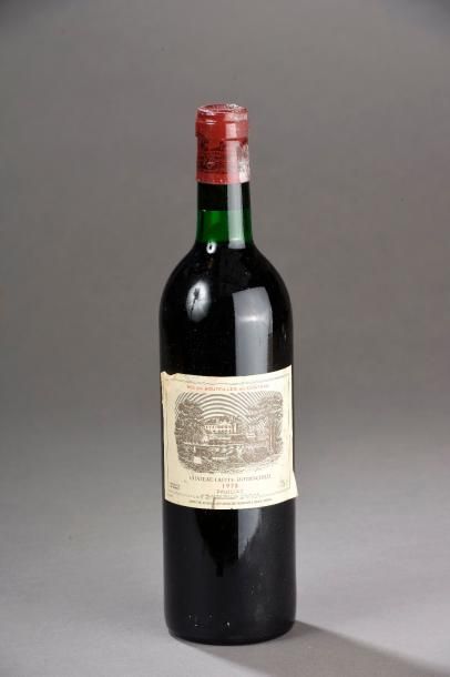 null 1 bouteille CH. LAFITE-ROTHSCHILD, 1° cru Pauillac 1978 (etla, elt) 