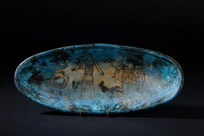 null Jacques BLIN (1920-1995).

Coupe ovale en céramique émaillée en ocre et bleu...