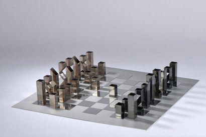 null PREVOST (XXe siècle).

Jeu d'échecs en aluminium et métal.

Daté 1972.

Dimensions...