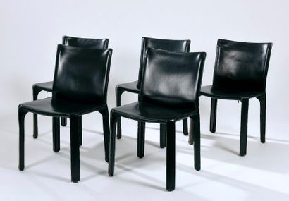 null Mario BELLINI (né en 1935), édition Cassina.

Suite de cinq chaises modèle CAB...