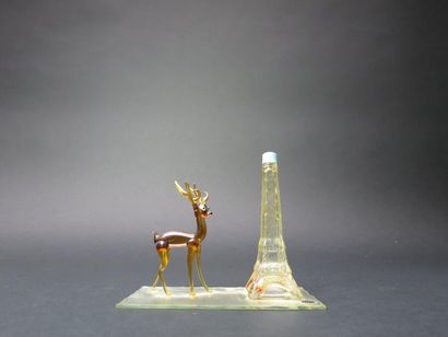 null Zoo de Paris (années 1950)
Flacon de parfum en forme de tour Eiffel présenté...