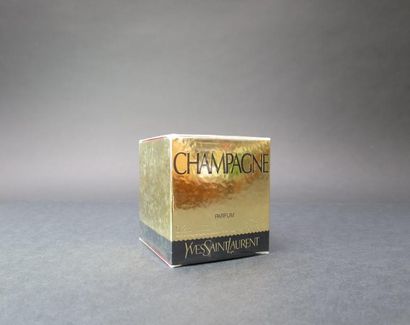 null Yves SAINT LAURENT "Champagne" (année 1992)
Flacon scellé contenant 7,5 ml d'extrait...