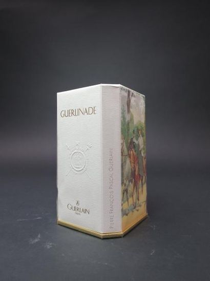 null GUERLAIN "Guerlinade" (années 2000)
Flacon "vase Tibétain" contenant 50 ml d'eau...