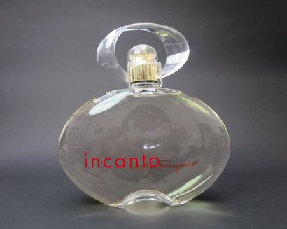 null Salvatore FERRAGAMO "Incanto" (années 2000)
Flacon publicitaire décoratif en...