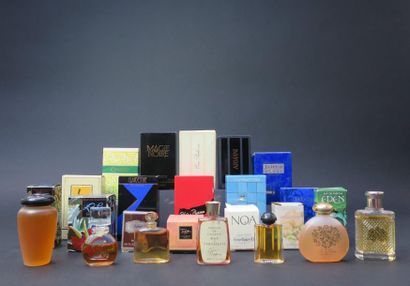 null Divers parfumeurs
Assortiment de vingt-cinq diminutifs parfum ou miniatures...