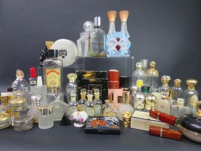 null Divers parfumeurs (années 2000)
Assortiment de cinquante-quatre flacons vaporisateurs...