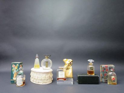 null Divers parfumeurs
Six flacons dans leur coffret, des maison PENHALIGON'S, LA...