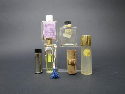 null Divers parfumeurs (années 1940)
Lot de quinze flacons, certains dans leur emballage...