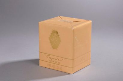 null Nina RICCI "Capricci" (1964)

Présenté dans son coffret cubique en carton gainé...