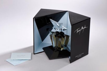 null Thierry MUGLER "Angel" (1992)

Présenté dans son coffret Luxe en carton, titré,...