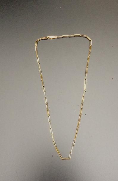 null Collier articulé en or jaune 18K, les maillons de forme ovale ajourée.

Long....