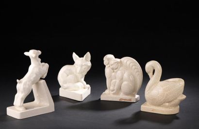 null Louis FONTINELLE (1886 - 1964).

Couple de chats et cygne.

Deux sculptures...