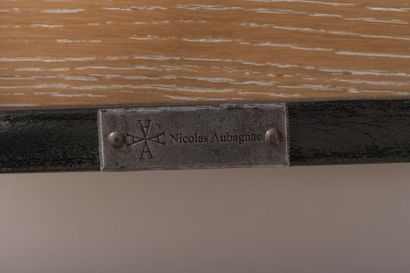 null Nicolas AUBAGNAC (né en 1971).

Table de chevet rectangulaire en placage de...