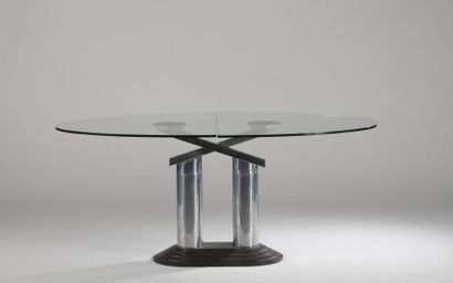 null Georg APPLETSHAUSER (né en 1949).

Table de salle à manger ovale modèle "Titan",...