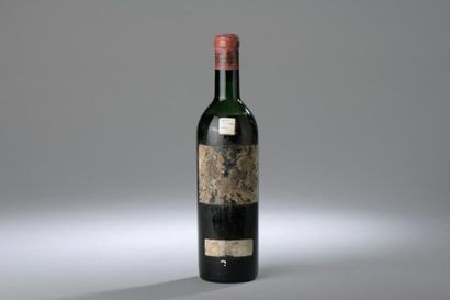 null 1 bouteille Château LAFITE-ROTHSCHILD, 1° cru Pauillac 1956 (étiquette inexistante,...