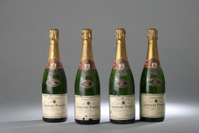 null 4 bouteilles CHAMPAGNE Laurent-Perrier (anciennes, 1 LB).