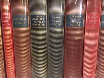 null La Pléiade.

32 volumes de La Pléiade, NRF, Gallimard, avec ou sans emboîtages...