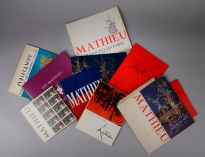 null Ensemble de neuf ouvrages traitant de la peinture de Georges MATHIEU.

