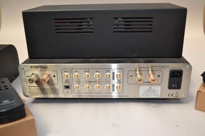 null *Amplificateur audio stéréo à tubes KT66 de marque SYNTHESIS modèle 100 (Ti...