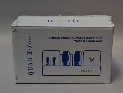 null *Amplificateur de puissance audio stéréo à deux tubes EF86 de marque BLOC QUAD...