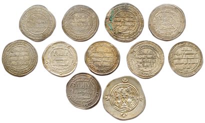 null Lot de 10 dirhems en argent (VIIIe-IXe siècles)

des califs Omeyyades (661-750)...