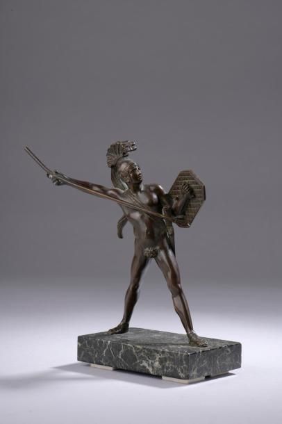 null Guerrier antique.

Bronze à patine brun nuancé (lance tordue).

XIXe siècle.

Haut....