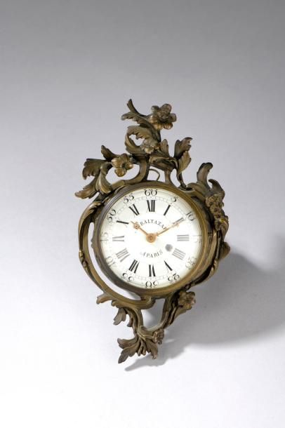 null Montre d'applique à cadran émaillé blanc à chiffres romains pour les heures...