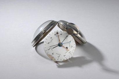 null Montre de carrosse en argent. Le cadran émaillé blanc indique les secondes,...