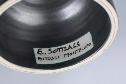 null Ettore SOTTSASS (1917-2007) & BITOSSI.

Grande coupe diabolo en terre blanche,...