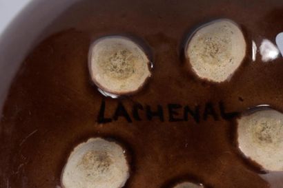 null Raoul LACHENAL (1885-1956).

Coupe hémisphérique en céramique émaillée brun,...