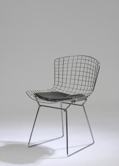 null Harry BERTOIA (1915 - 1978).

Chaise modèle "Wire DKR" en fils d'acier chromés...
