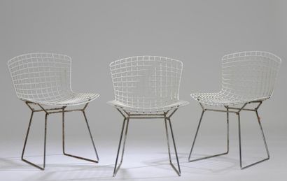 null Harry BERTOIA (1915 - 1978). 

Trois chaises modèle "Wire DKR" en fils d'acier,...