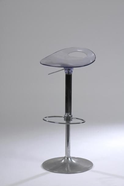 null Soft Line.

Tabouret de bar modèle "Samba" ajustable en hauteur, le piètement...