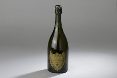 null 1 bouteille CHAMPAGNE "Dom Pérignon", Moët & Chandon 1983 (etla) 
