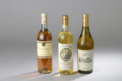 null Ensemble de 3 bouteilles : 

- 1 bouteille ARBOIS "Chardonnay", F. Lornet 1994...