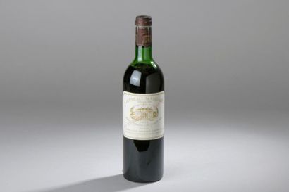 null 1 bouteille Château MARGAUX, 1° cru Margaux 1975 (B, elt) 