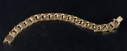 null Bracelet gourmette en or jaune 18K (petits chocs).

Long. : 19 cm - Poids brut...