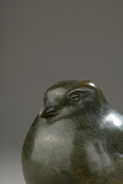 null Édouard-Marcel SANDOZ (Bâle, 1881 - Lausanne, 1971).

Moineau.

Bronze à patine...