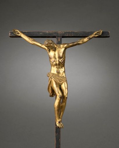 null Christ en bronze doré d’après un modèle de Jean de Bologne.

Italie, XVIIe siècle.

Haut....