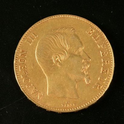 null Une pièce en or de 100 francs français 1858.

Lot vendu sur désignation - non...