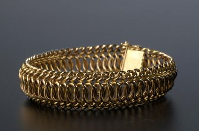 null Bracelet articulé en or jaune 18k, les maillons ajourés entrelacés (chaînette...